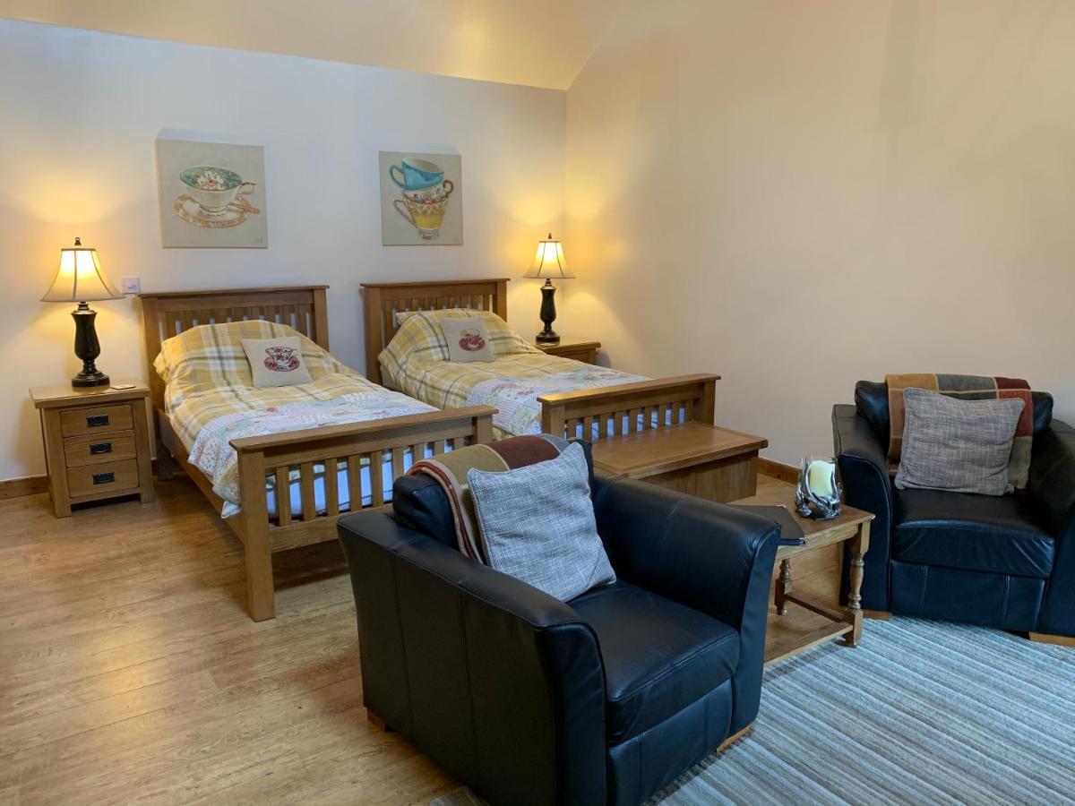 The Reindeer Retreat Buttercup Twin Hotell Kidwelly Eksteriør bilde
