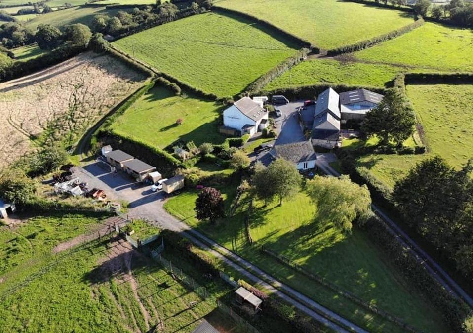 The Reindeer Retreat Buttercup Twin Hotell Kidwelly Eksteriør bilde
